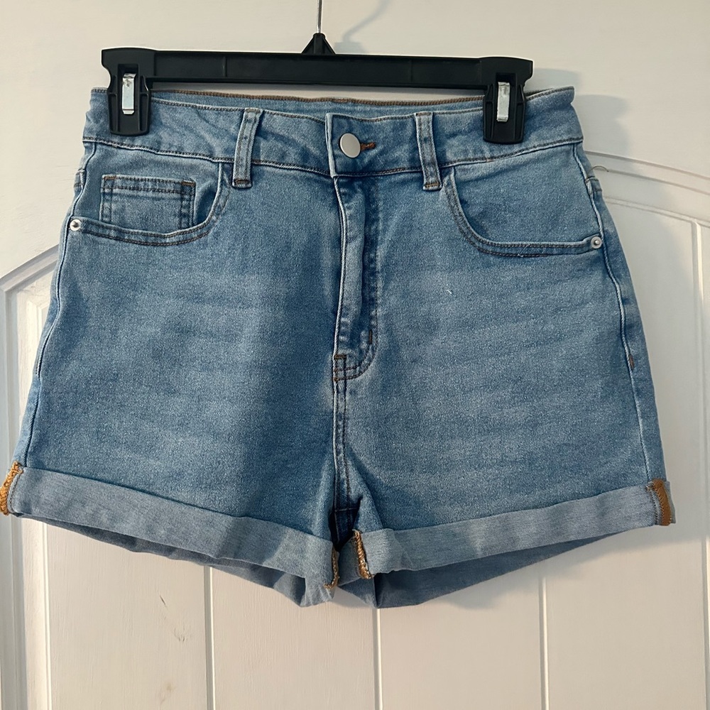 SHEIN Jean shorts size 2-4
